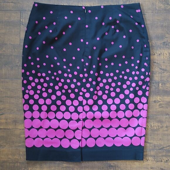 New Cleo‎ Size 6 Petite Black Lined Polka Dot Print Skirt - Picture 2 of 8